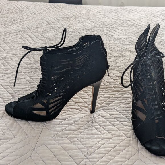 Crown Vintage Black Lace-Up Cutout Heels – Size 9.5 - Picture 1 of 4